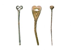 Anglo-Saxon pins discovered on A14C2H (c) Highways England courtesy of MOLA Headland