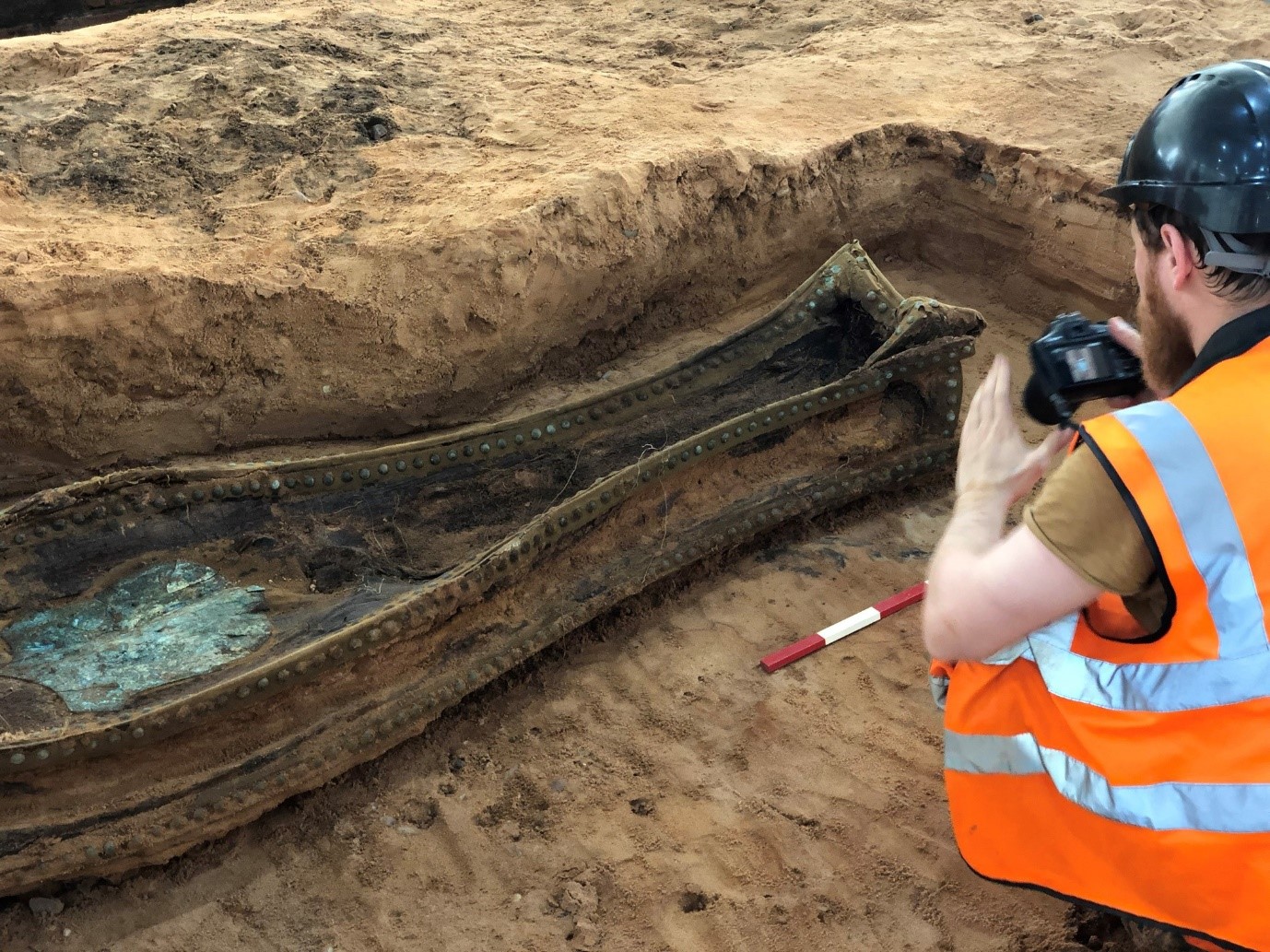 A fish-tail coffin being excavated at Park Street